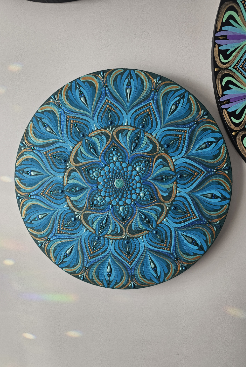 Mandala 16 pouces sur toile