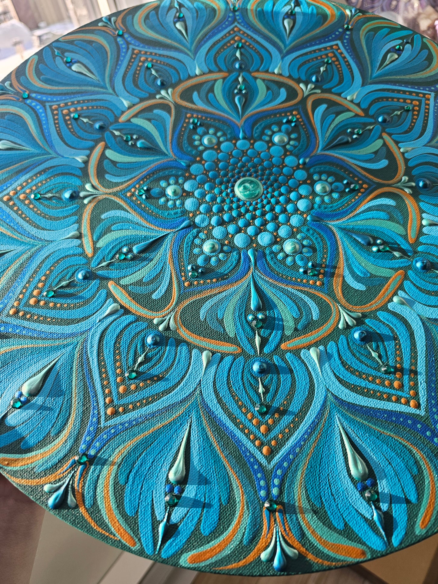 Mandala 16 pouces sur toile