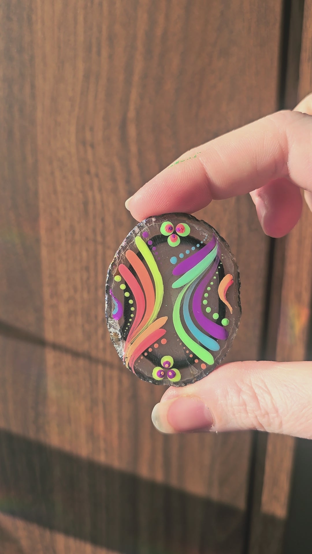 UV-painted agate slice 🖌️✨