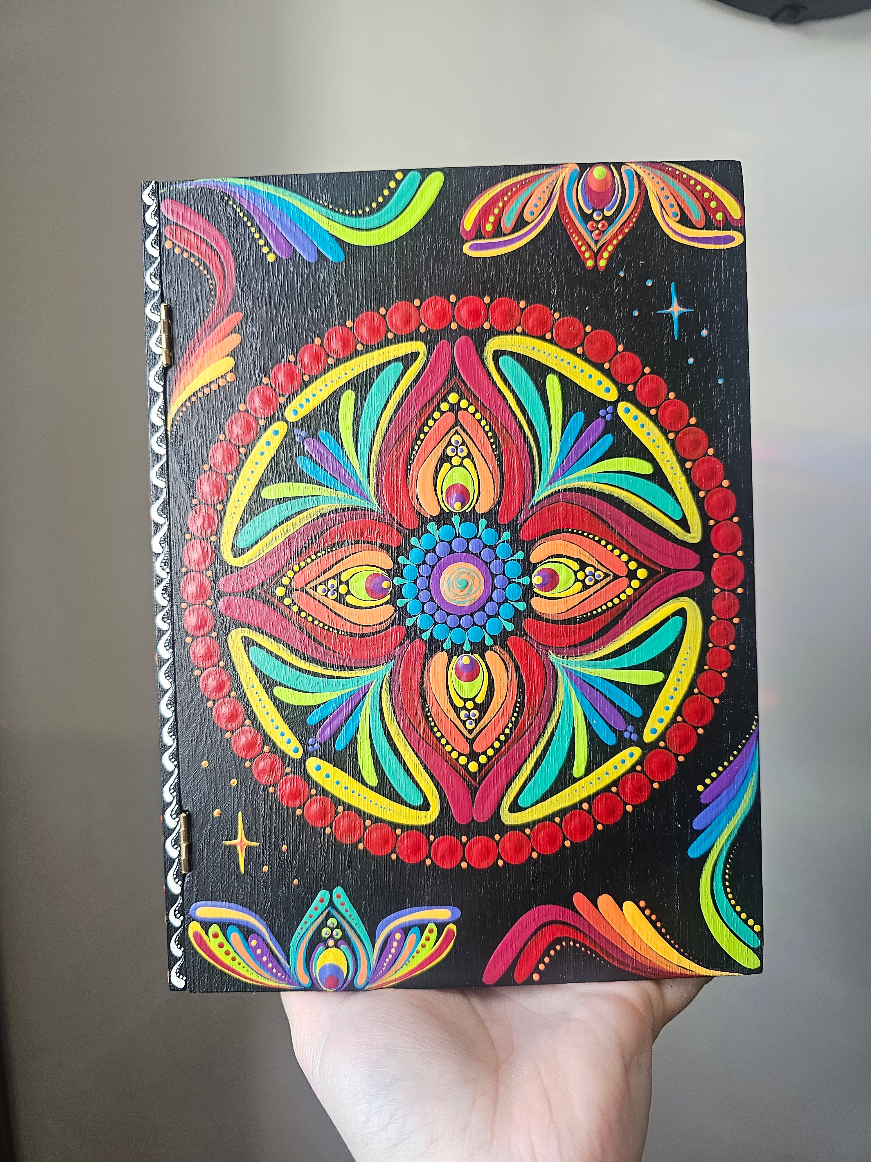 Wooden box 🧙🏽‍♀️🪄📚✨