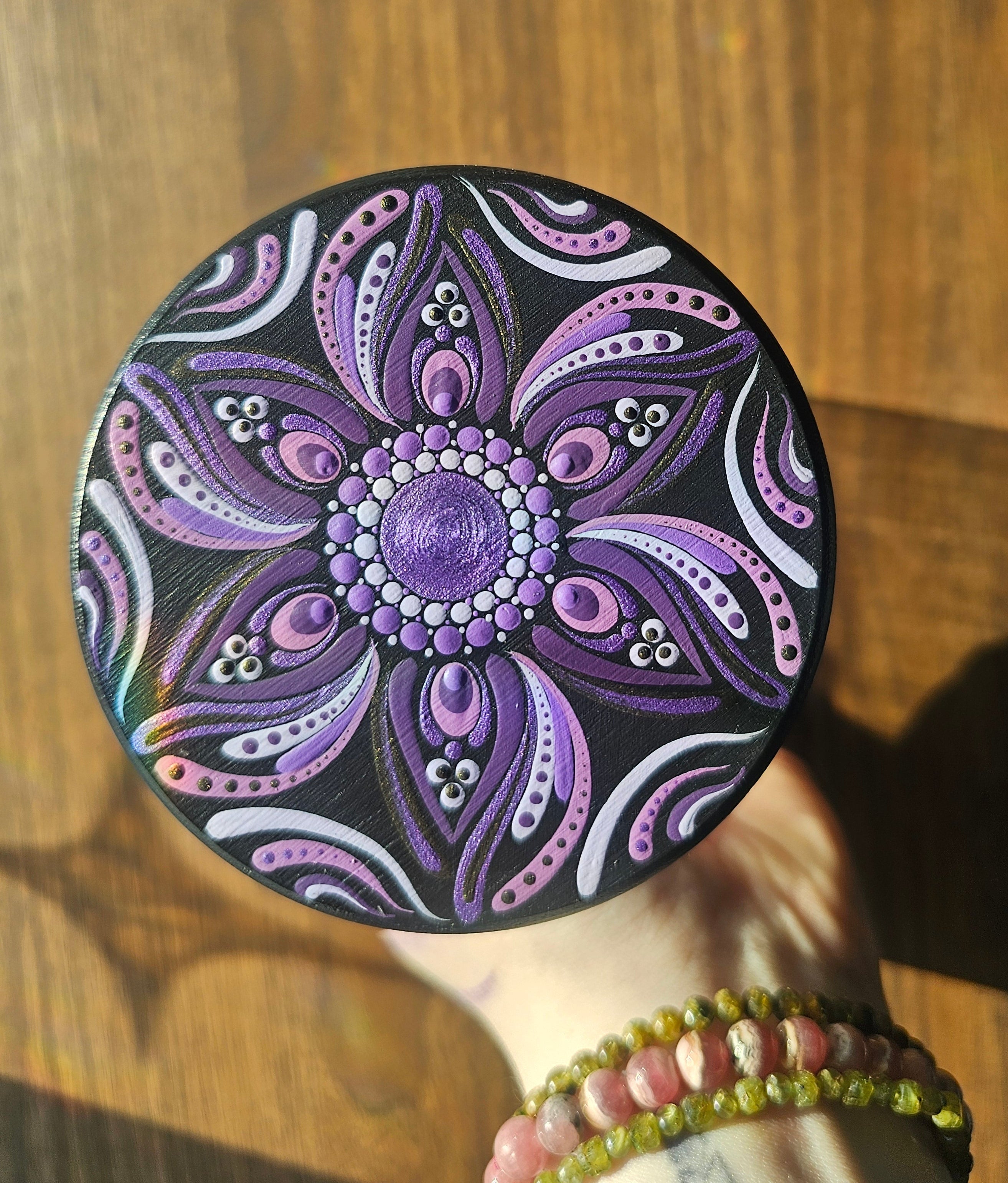 Glass bowl with wooden lid