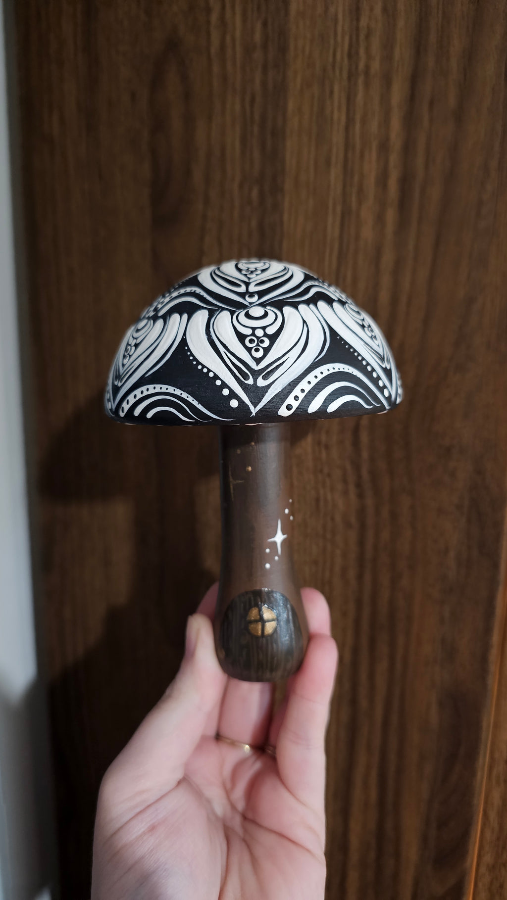 Grand champignon 🖤🤍🧚‍♀️
