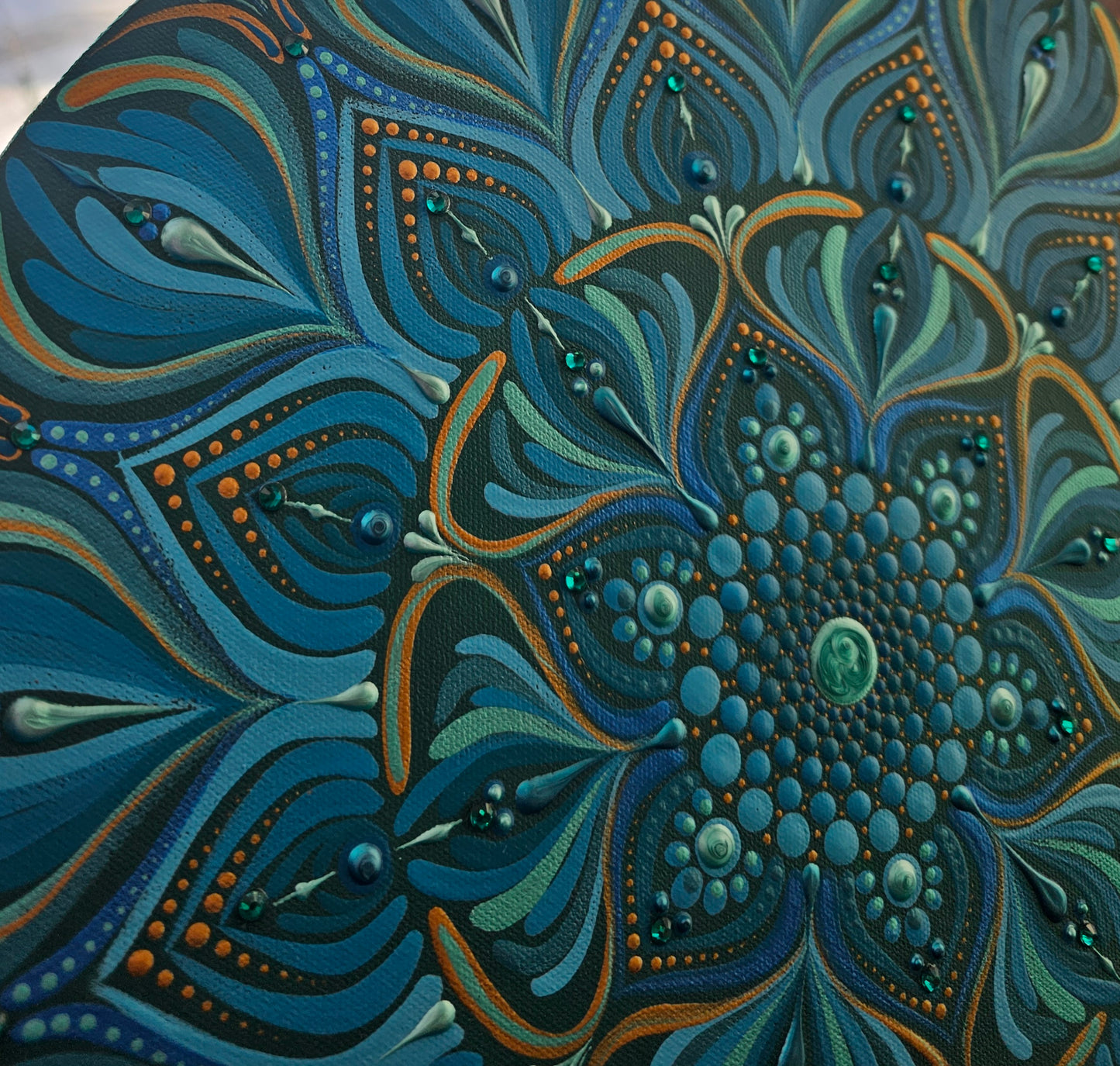 Mandala 16 pouces sur toile